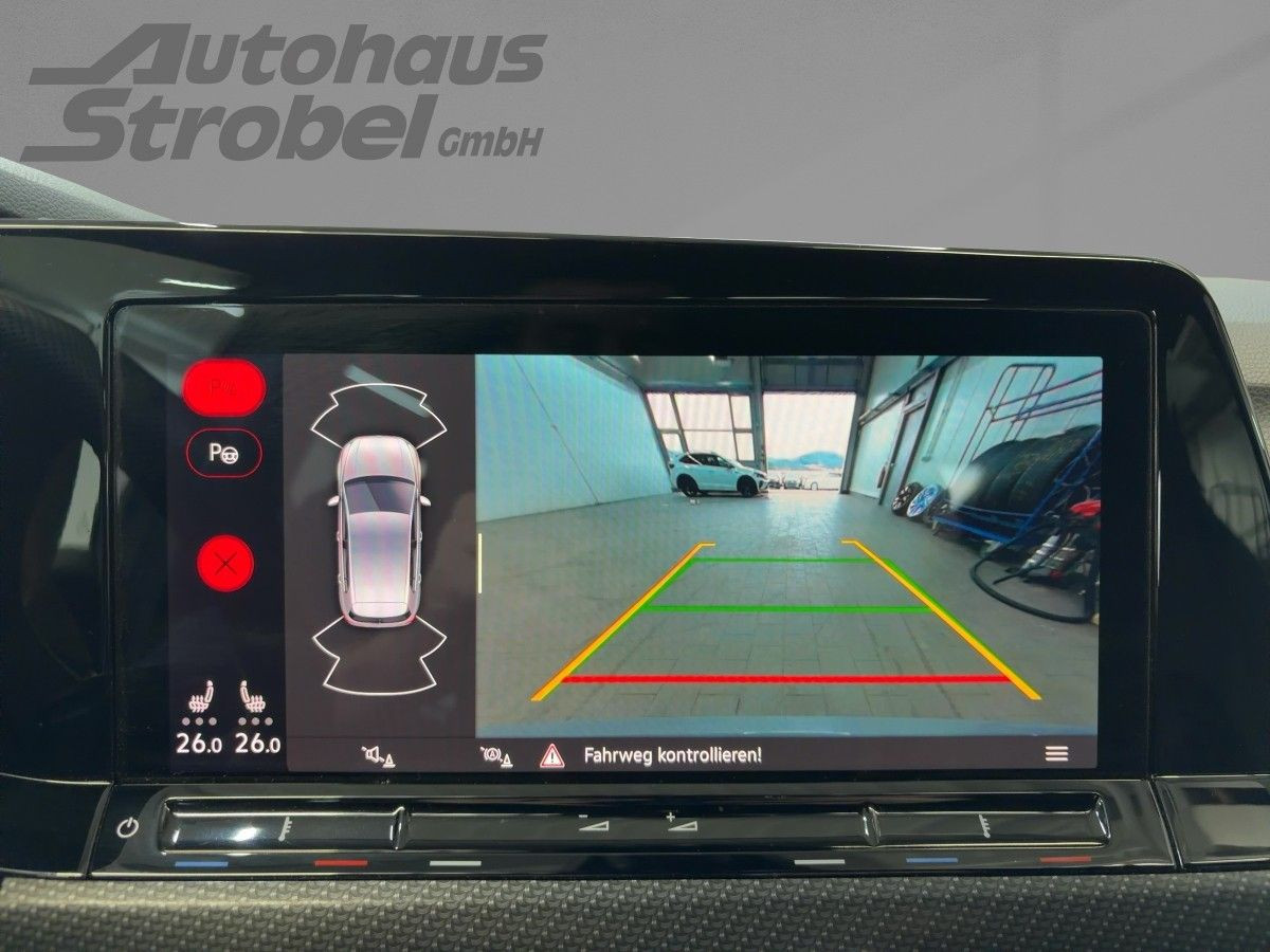 Golf VIII 1.5 TSI R-Line Navi ACC AHK Kamera Park Ass. Keyless Bluet. Sitzh. XDS