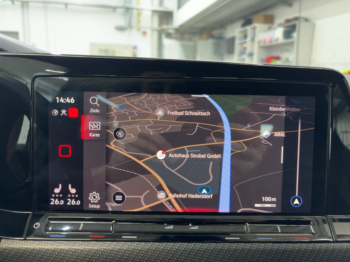 Golf VIII 1.5 TSI R-Line Navi ACC AHK Kamera Park Ass. Keyless Bluet. Sitzh. XDS