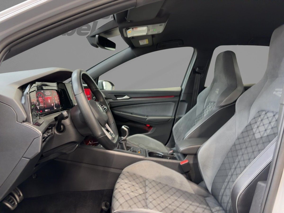 Golf VIII 1.5 TSI R-Line Navi ACC AHK Kamera Park Ass. Keyless Bluet. Sitzh. XDS