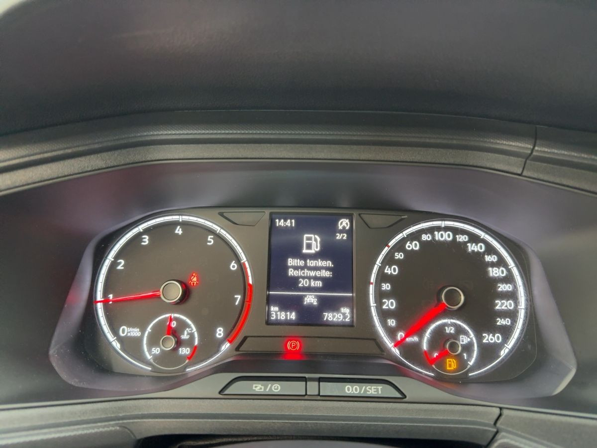 T-Cross 1.0 TSI Basis Lane Ass. Front Ass. Müdigk. DAB+ Kamera Bluet. Isofix.