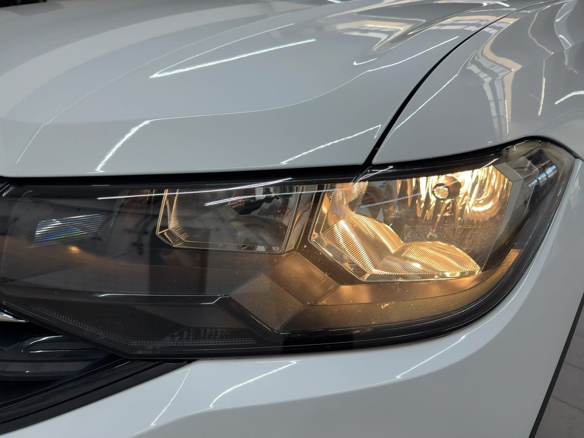 T-Cross 1.0 TSI Basis Lane Ass. Front Ass. Müdigk. DAB+ Kamera Bluet. Isofix.