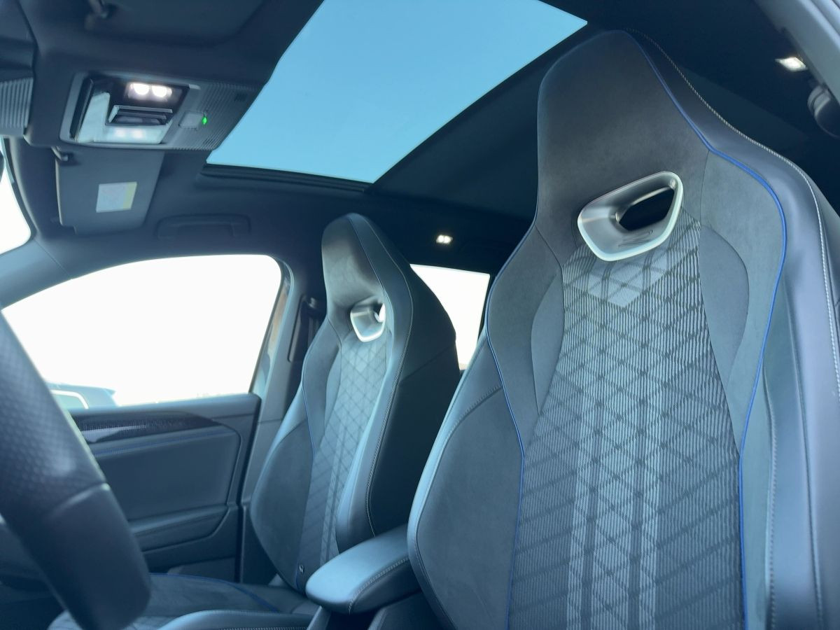 Tiguan 2.0 TSI DSG 4M R-Line ACC AHK DCC Navi LED Pano. Head UP 