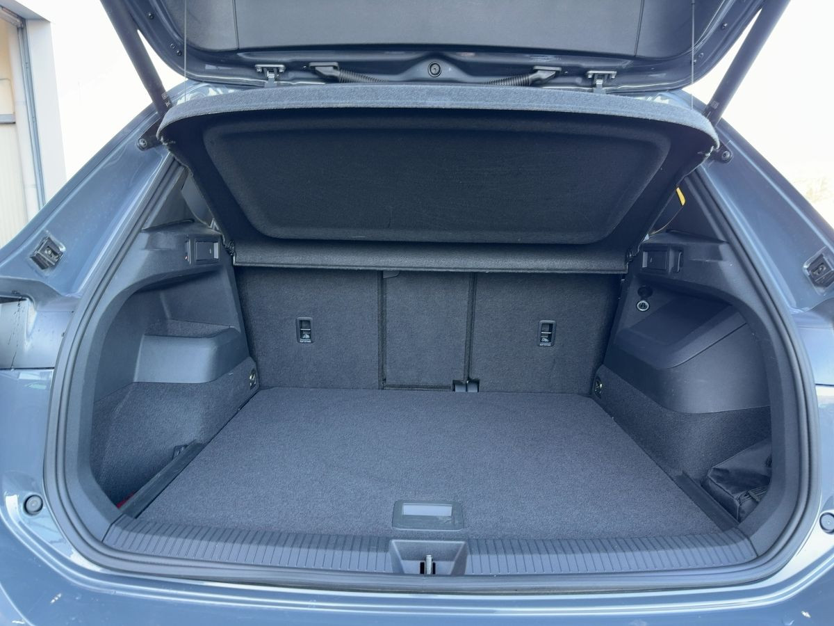 Tiguan 2.0 TSI DSG 4M R-Line ACC AHK DCC Navi LED Pano. Head UP 