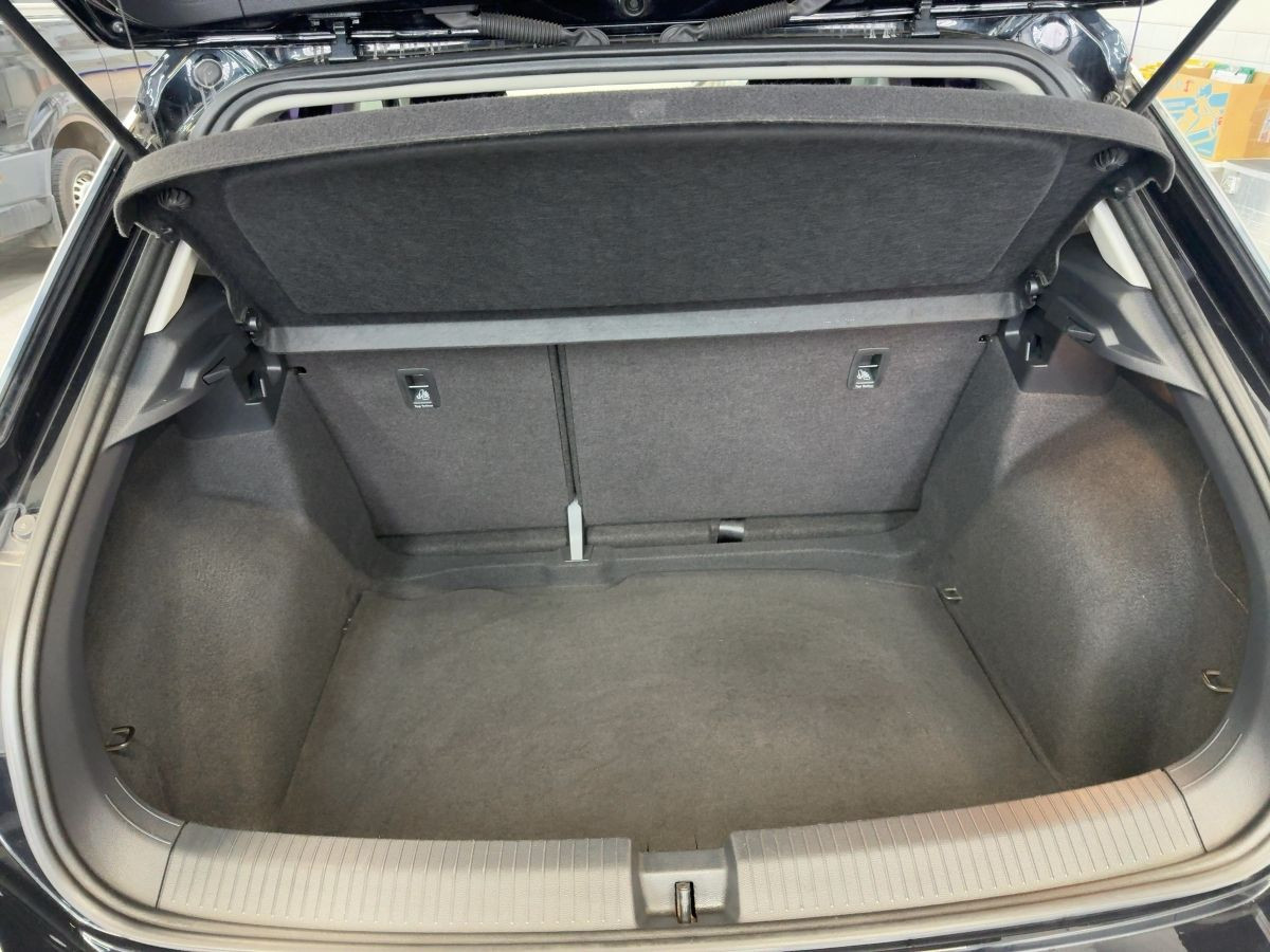 T-Roc 1.6 TDI AHK Navi Climatronic Einparkh. Bluet. Sitzh. DAB+