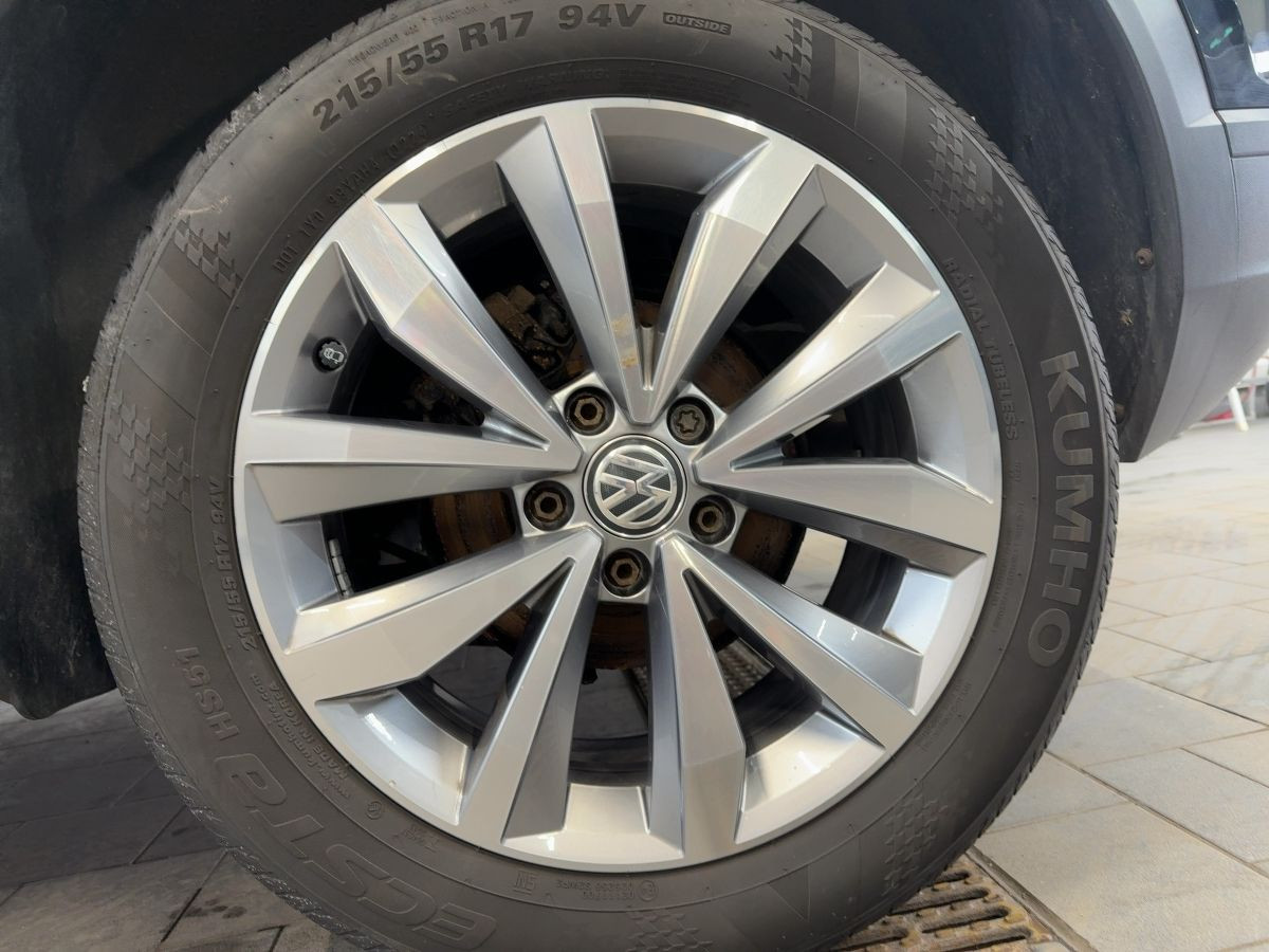 T-Roc 1.6 TDI AHK Navi Climatronic Einparkh. Bluet. Sitzh. DAB+