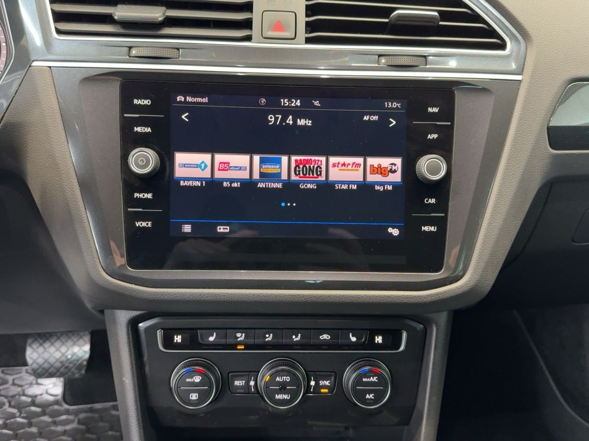 Tiguan 2.0 TDI DSG 4M Highline R-Line AHK ACC Navi LED Kamera Sitzh. Lane-Ass.