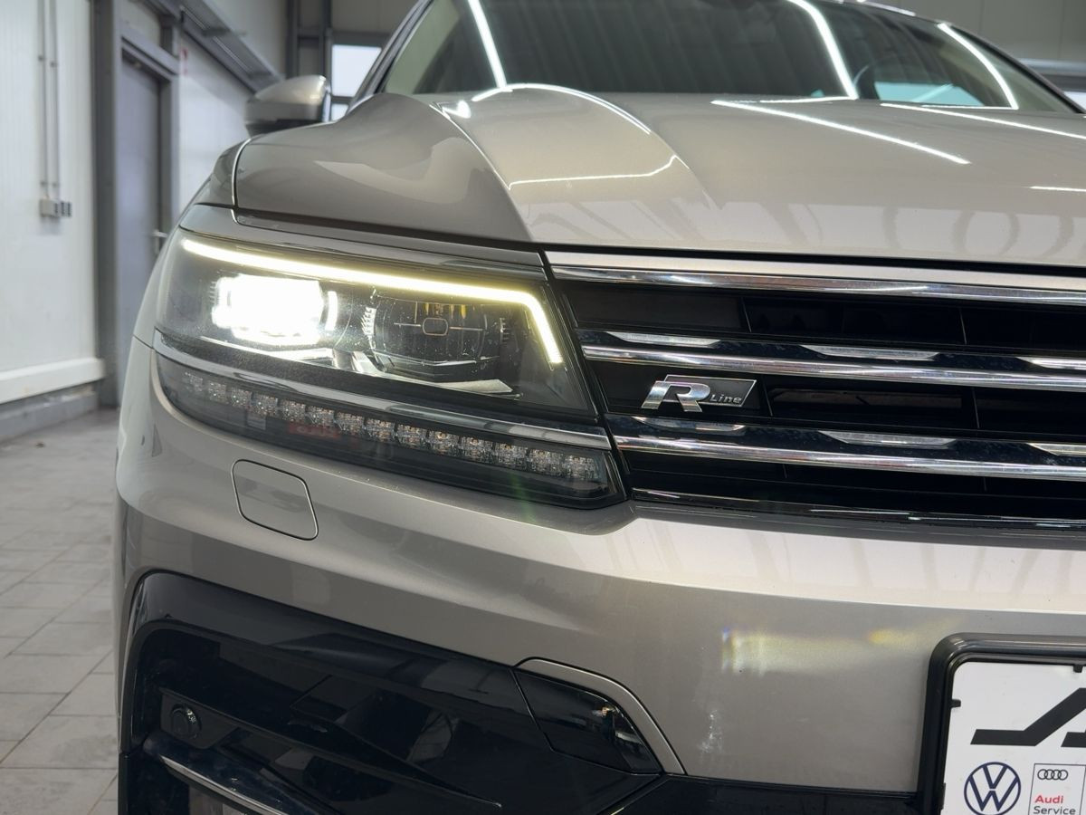 Tiguan 2.0 TDI DSG 4M Highline R-Line AHK ACC Navi LED Kamera Sitzh. Lane-Ass.