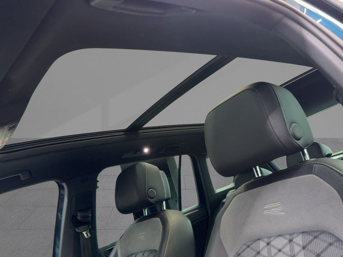 Tiguan 2.0 TDI DSG 4M R-Line ACC AHK Navi Pano. Kamera Ambiente Sitzh. Lane-Ass