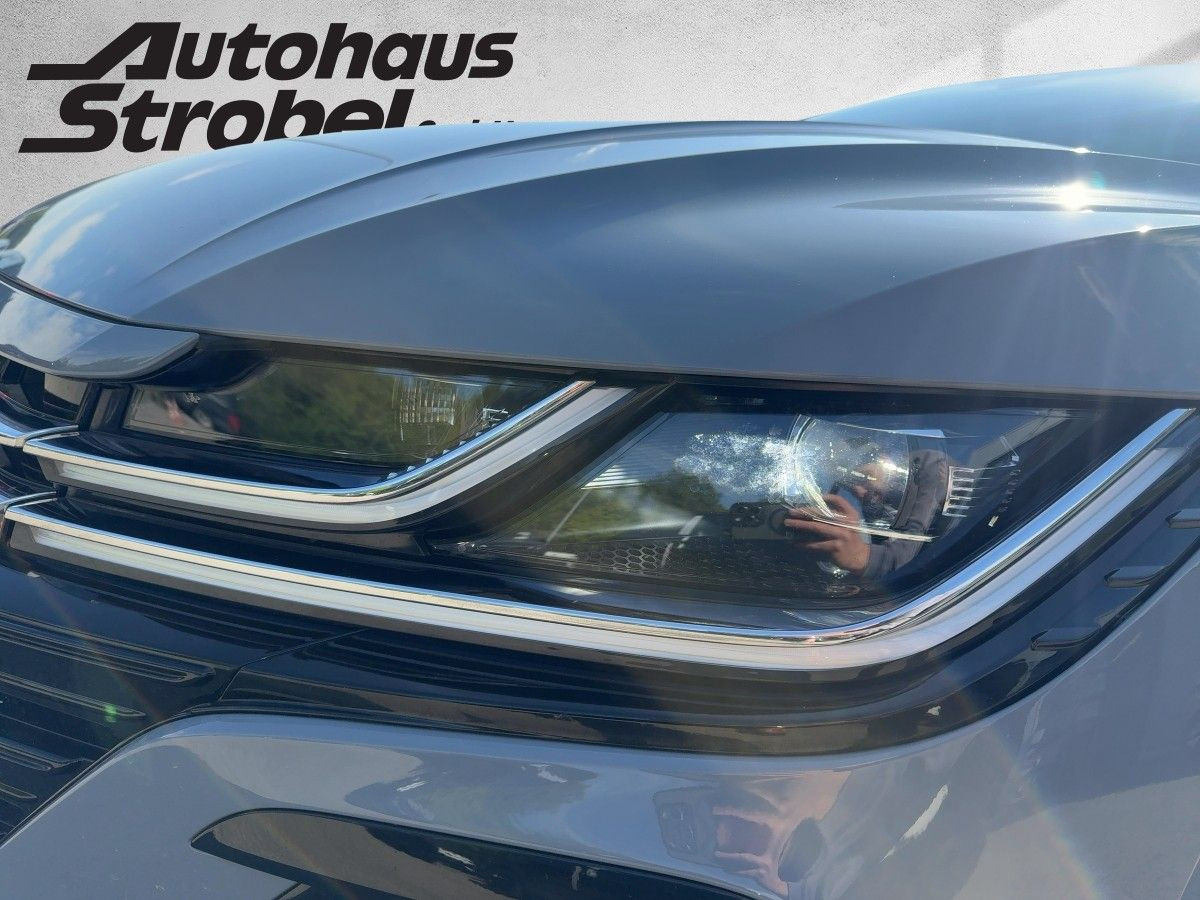Arteon Shootingbrake R 2.0 TSI DSG 4M R-Line ACC DCC Navi Leder Pano