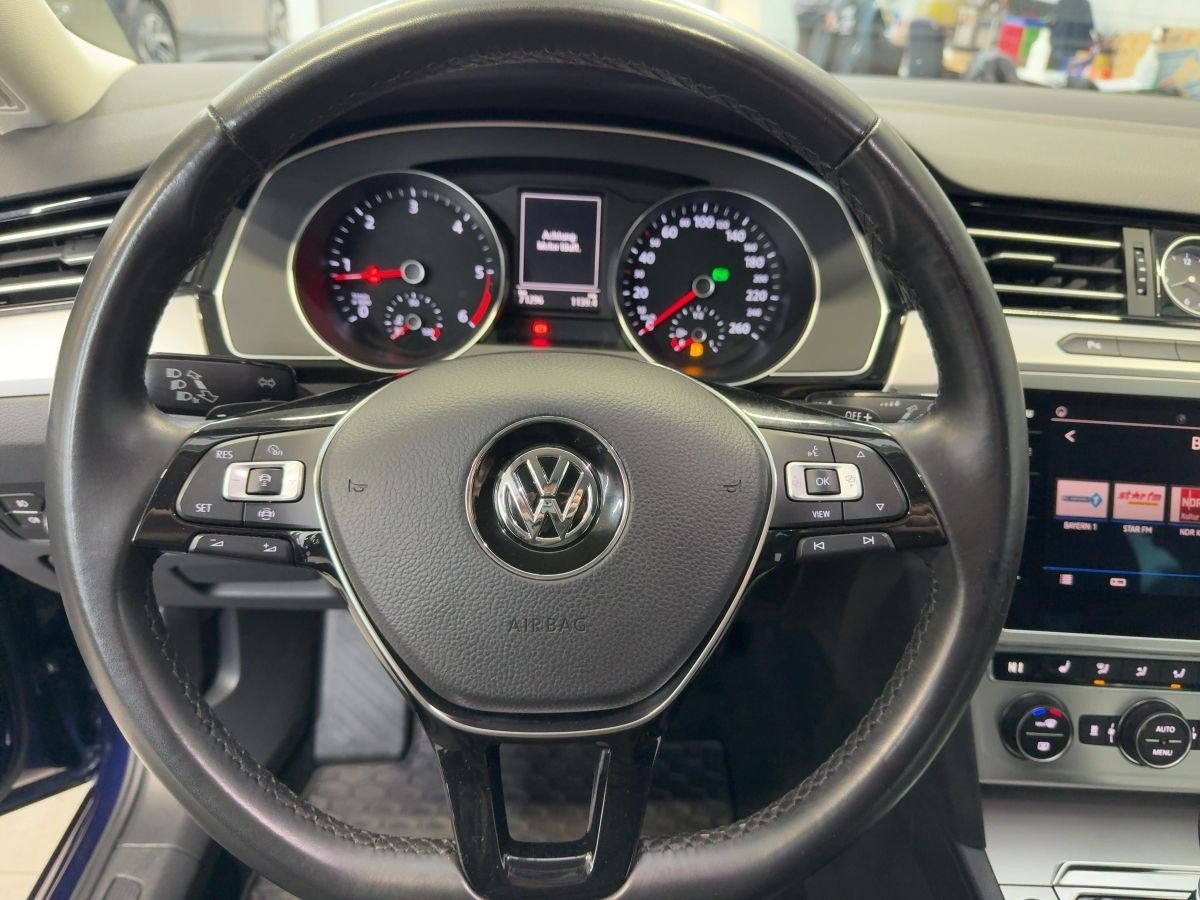 Passat Variant 2.0 TDI DSG Comfortline ACC AHK Navi Standh. Einparkh. Bluet. Sitzh.