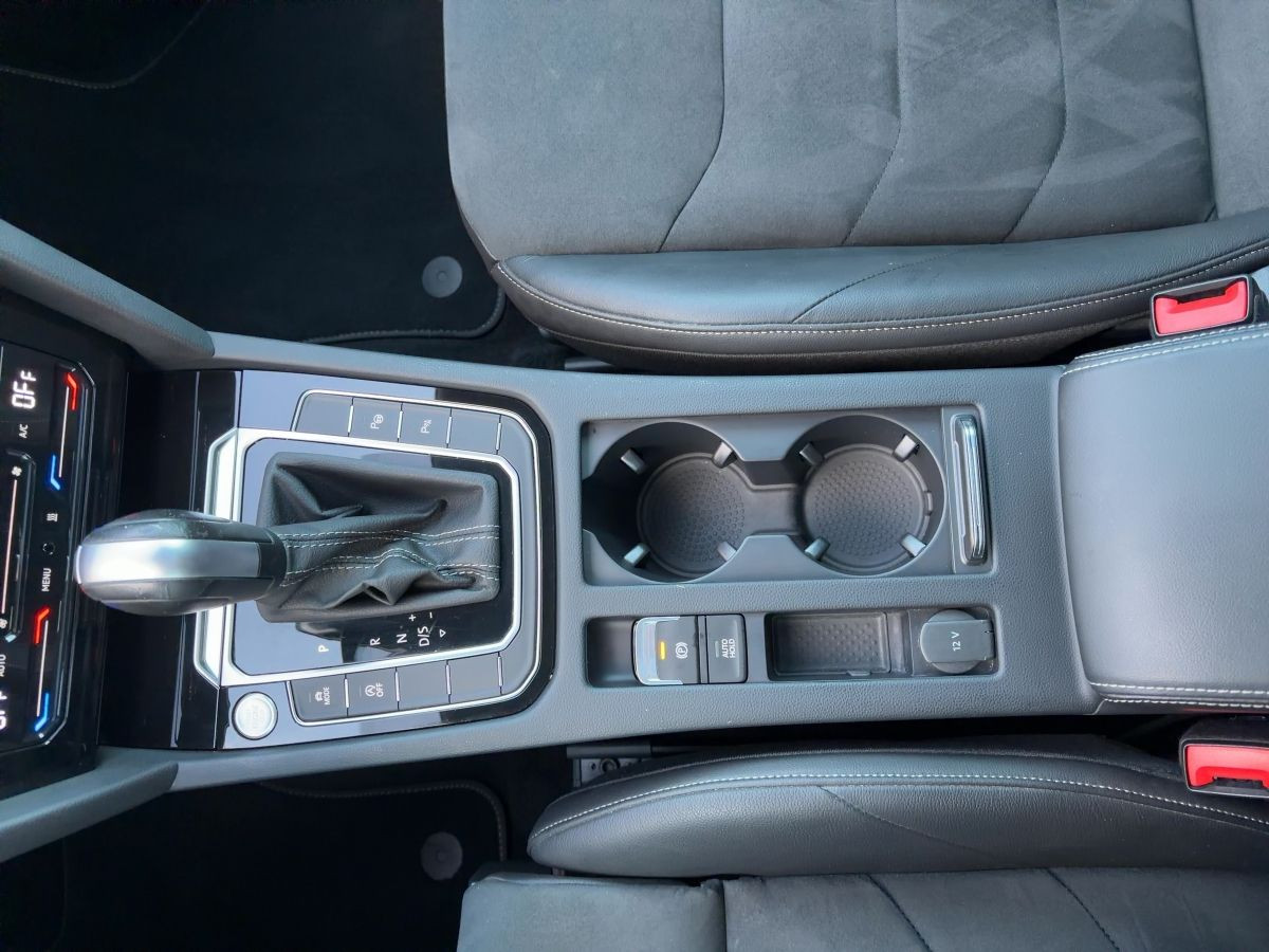 Arteon 2.0 TDI DSG R-Line ACC DCC Navi Standh. Pano LED Head-Up Sitzh. Kamera