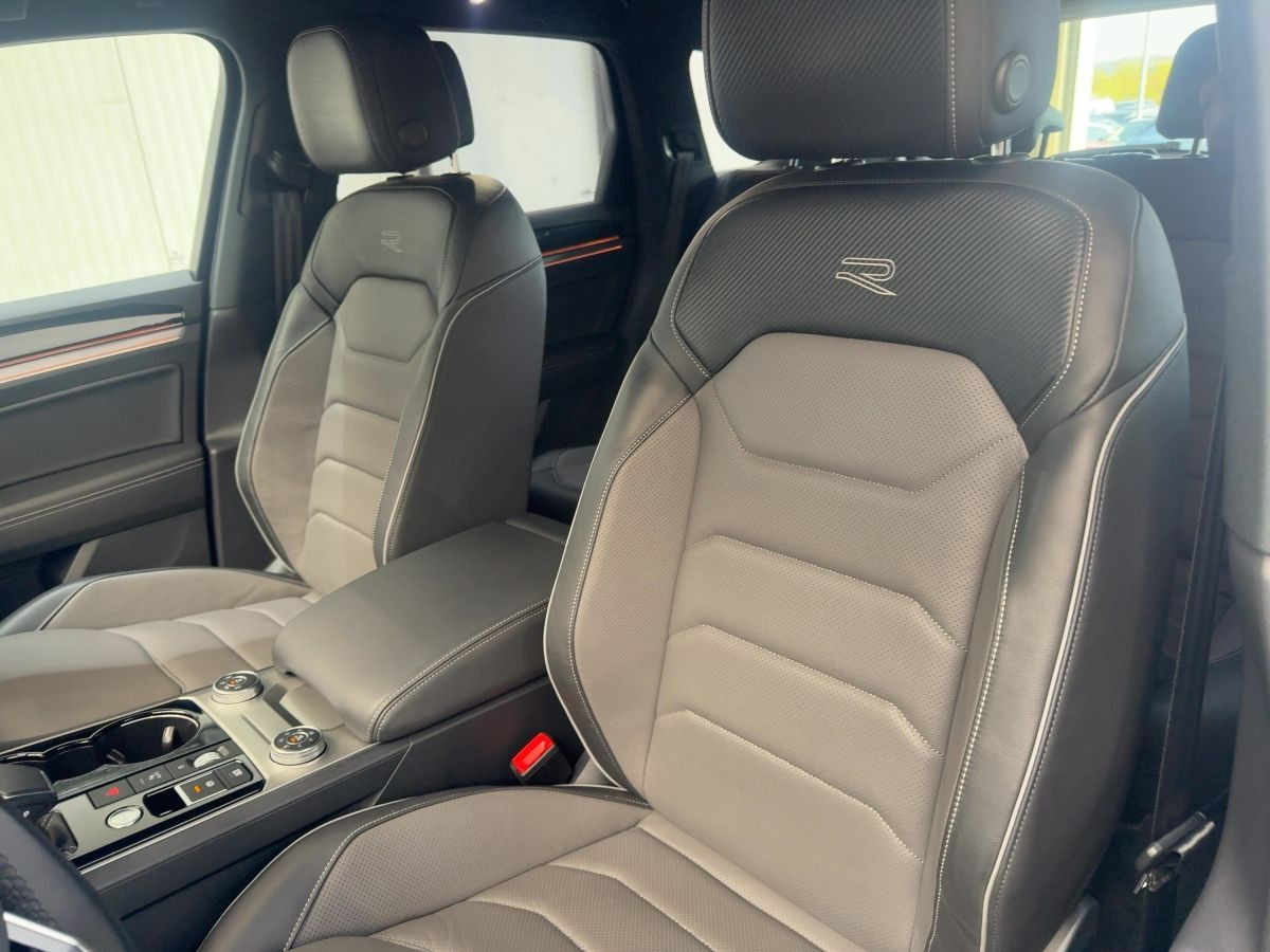 Touareg 3.0 V6 TDI DSG 4M R-Line ACC AHK Navi Luft LED-Matrix 