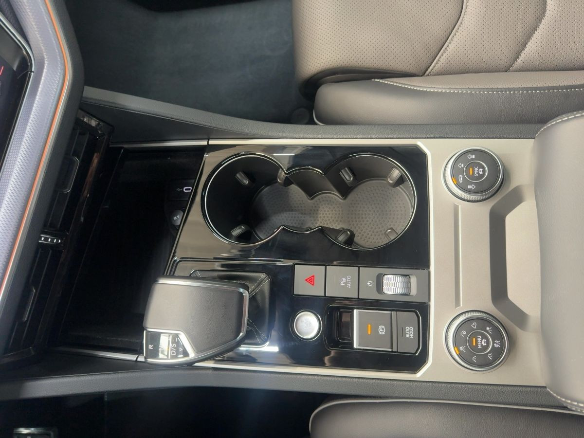 Touareg 3.0 V6 TDI DSG 4M R-Line ACC AHK Navi Luft LED-Matrix 