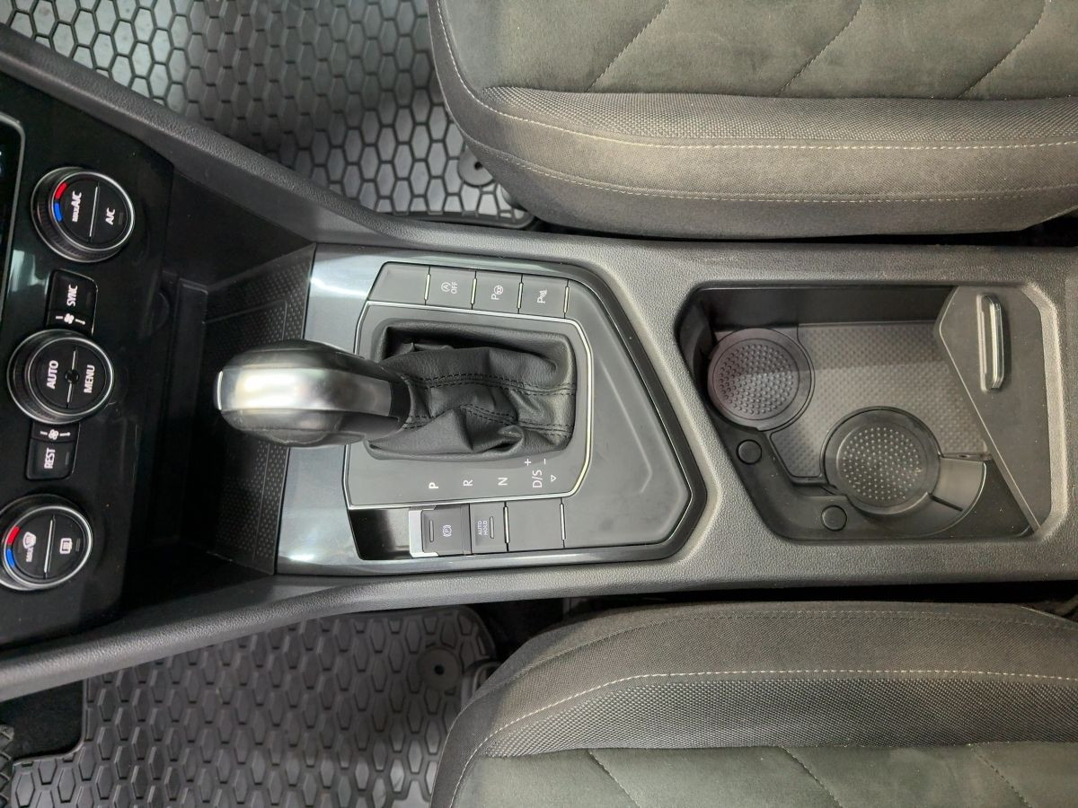 Tiguan 1.5 TSI DSG Highline ACC LED Navi Climatronic Kamera Sitzh. Lane-Ass.