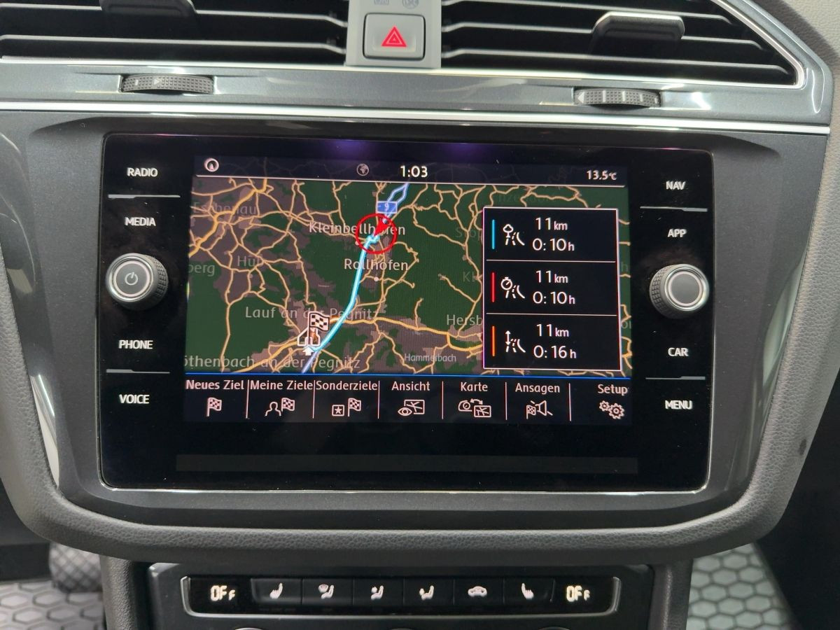 Tiguan 1.5 TSI DSG Highline ACC LED Navi Climatronic Kamera Sitzh. Lane-Ass.