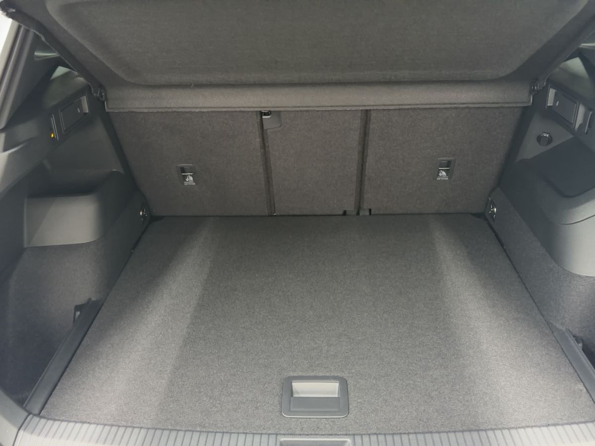 Tiguan R-Line 2.0 TDI SCR 110 kW 7-Gang-DSG LED