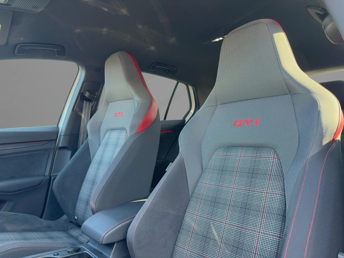 Golf VIII GTI 2.0 TSI DSG LED Navi 