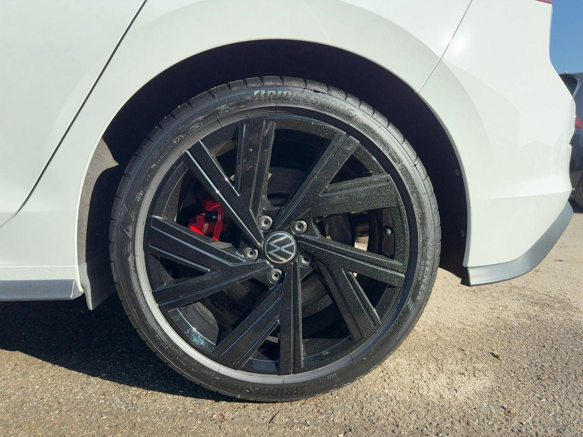 Golf VIII GTI 2.0 TSI DSG LED Navi 