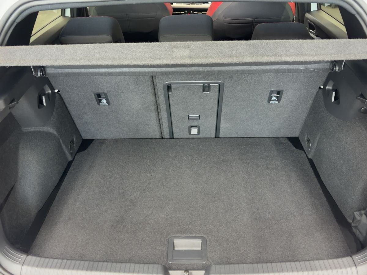 Golf VIII GTI 2.0 TSI DSG ACC LED Plus Climatronic Bluet. DAB+ Lane-Ass. Front-Ass.