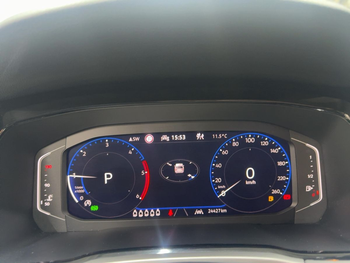 Touran 2.0 TDI DSG Comfortline 7-Sitze ACC AHK LED Navi Kamera Keyless