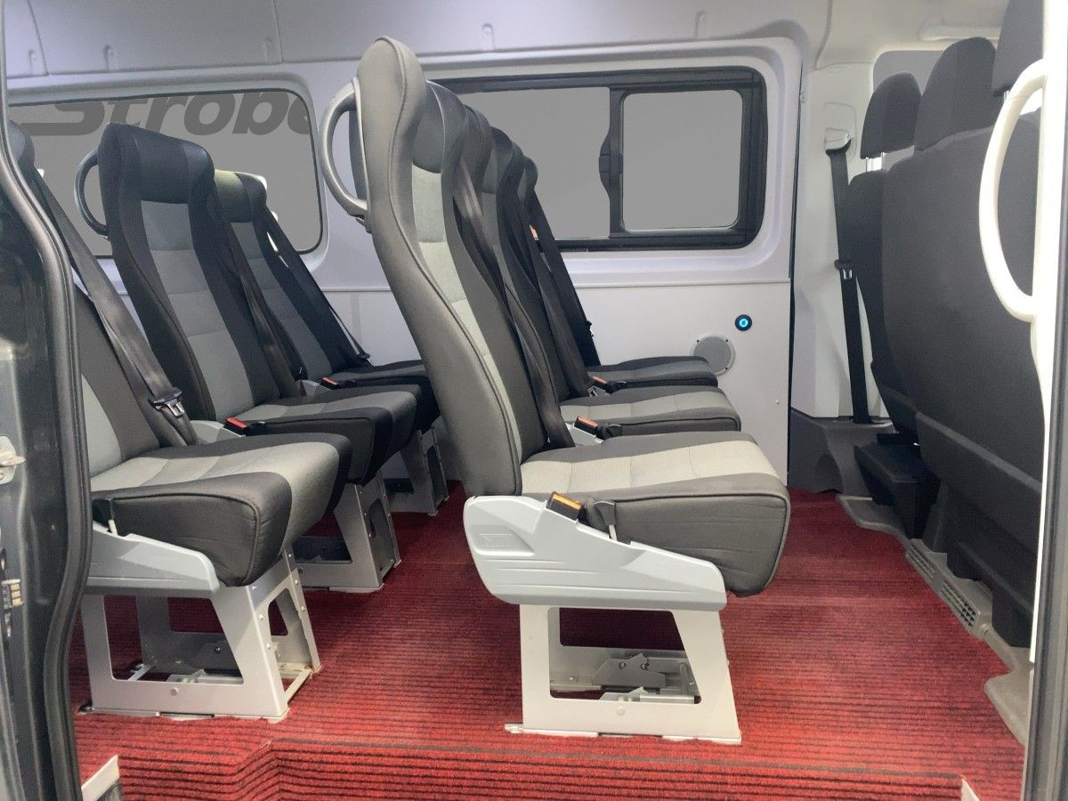 Crafter Kombi 2.0 TDI 4M LR 9-Sitze LED Navi Kamera Bluet. Sitzh. Klima