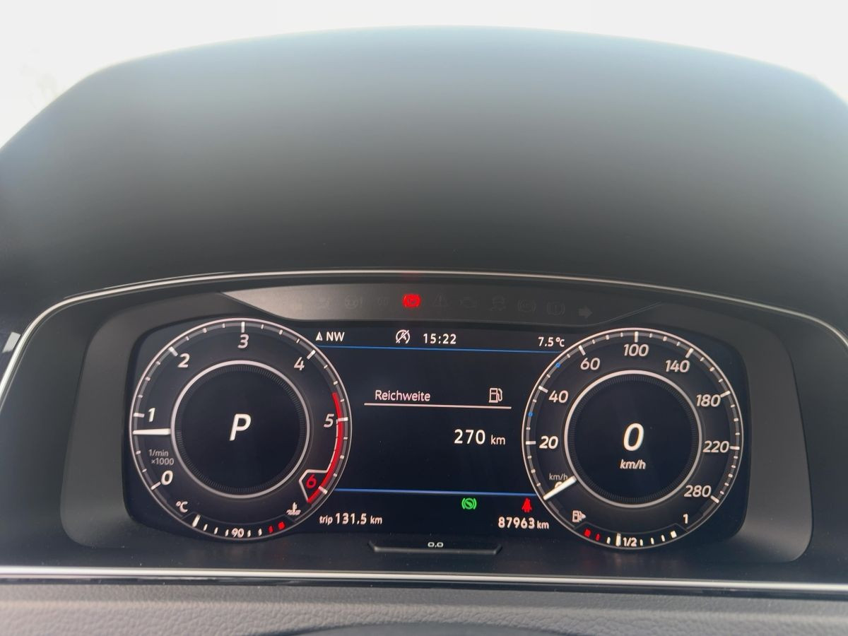 Golf VII GTD 2.0 TDI DSG ACC AHK Navi Standh.