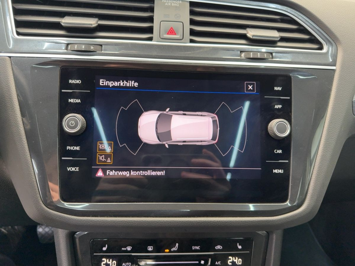 Tiguan 1.5 TSI Life ACC Navi LED Pano. Climatronic Sitzh. Lane-Ass. Bluet. DAB+