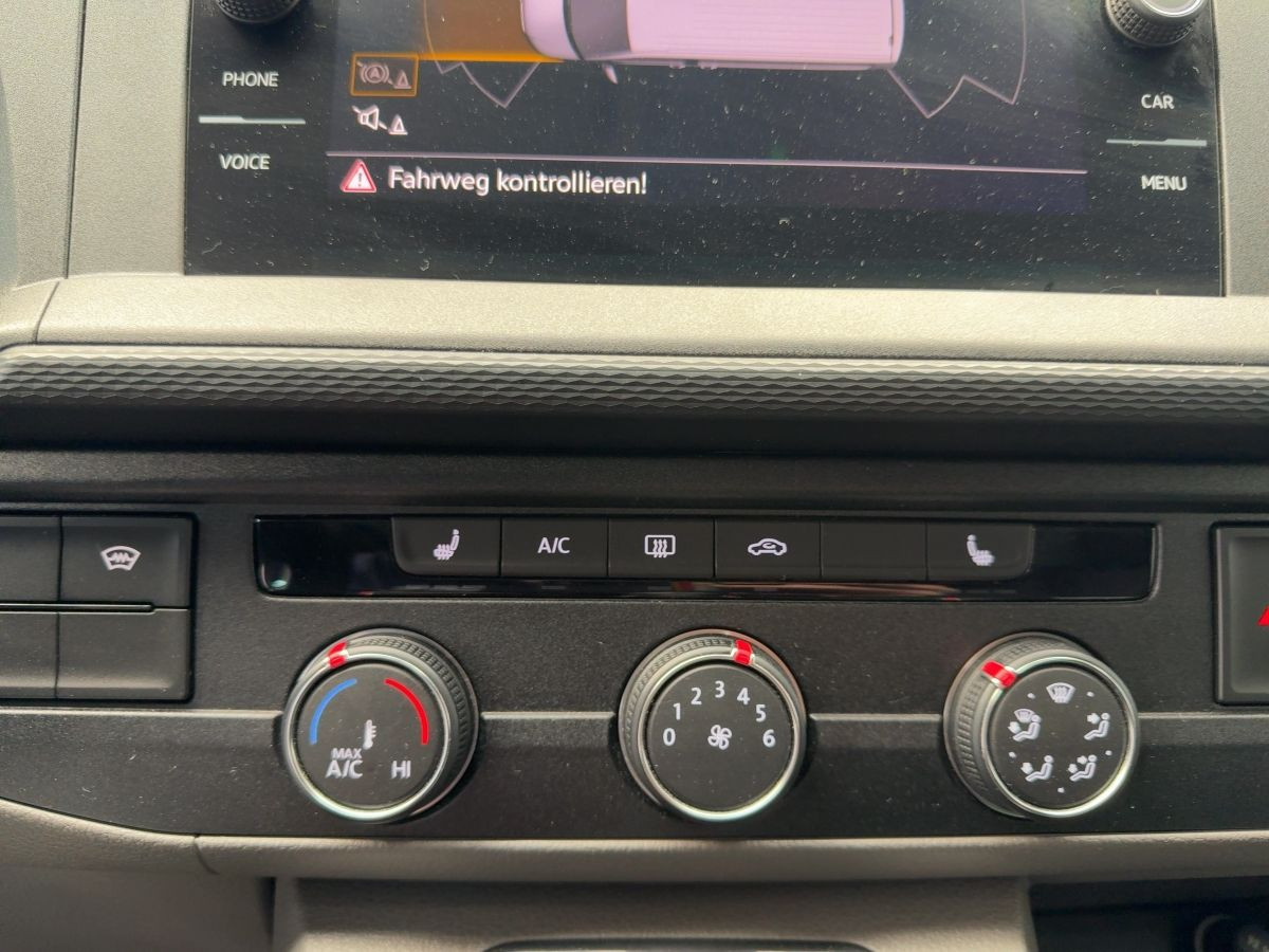 Transporter Kombi T6.1 2.0 TDI 4M 9-Sitze ACC Navi LED Parkp. Bluet. Sitzh.