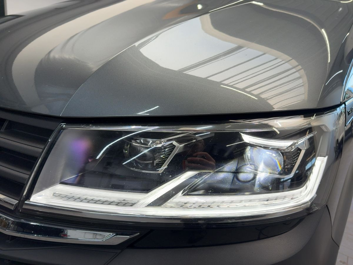 Transporter Kombi T6.1 2.0 TDI 4M 9-Sitze ACC Navi LED Parkp. Bluet. Sitzh.