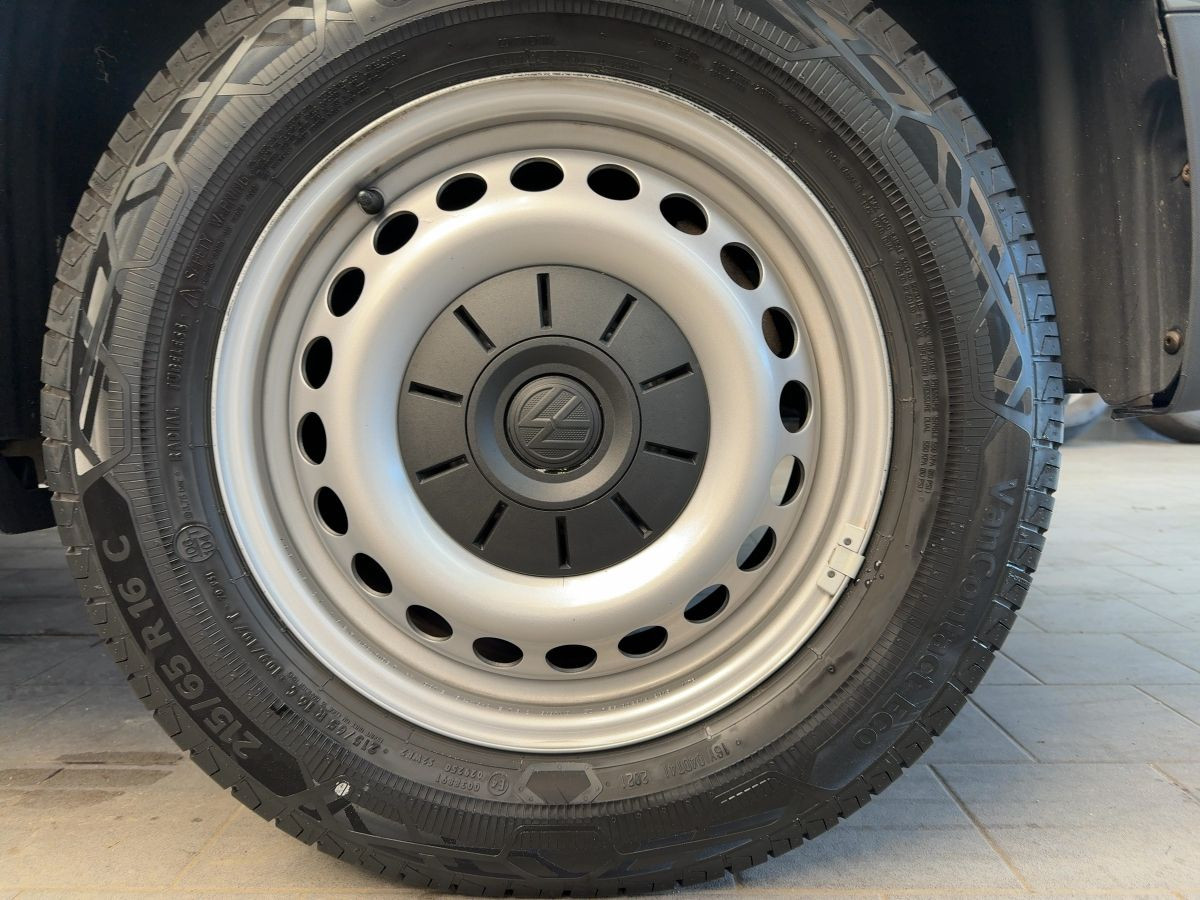 Transporter Kombi T6.1 2.0 TDI 4M 9-Sitze ACC Navi LED Parkp. Bluet. Sitzh.