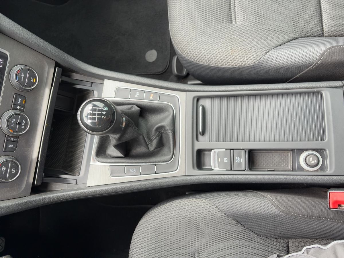 Golf VII 1.4 TSI Comfortline Standheizung Climatronic Park Ass. Sitzh. Radio/CD