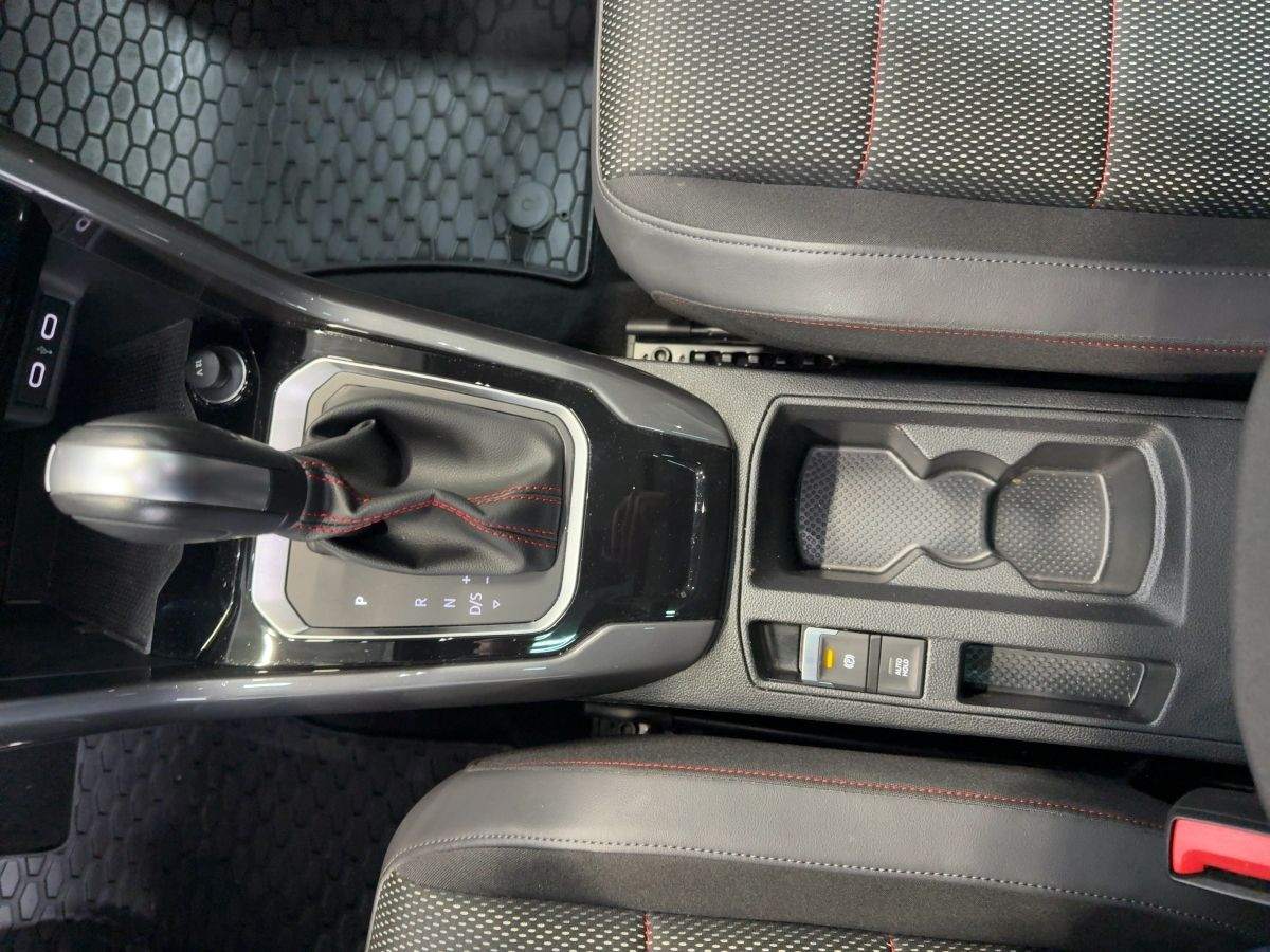 T-Roc 1.5 TSI DSG Sport ACC Navi Pano. Sitzh. Climatronic Bluet DAB+ Lane-Ass.