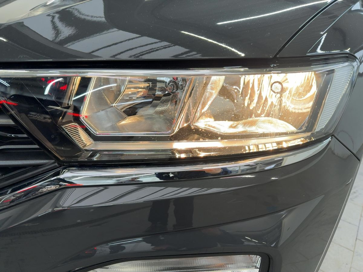 T-Roc 1.5 TSI DSG Sport ACC Navi Pano. Sitzh. Climatronic Bluet DAB+ Lane-Ass.