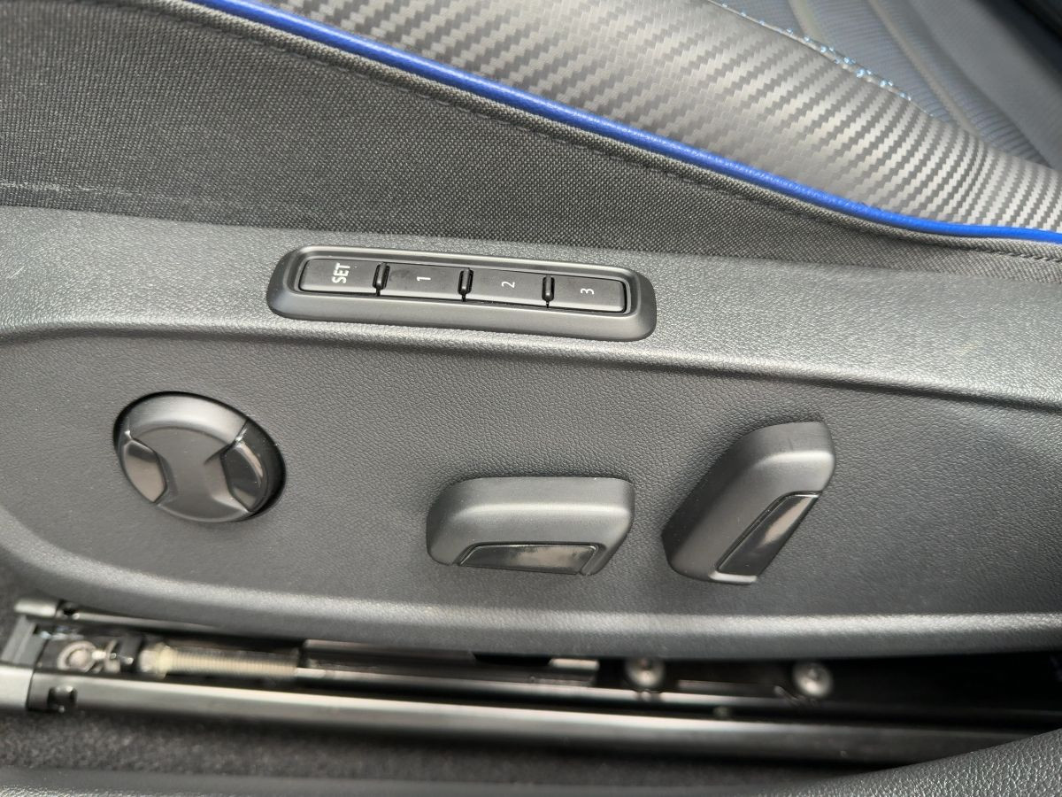 Golf VIII R 2.0 TSI DSG 4M 