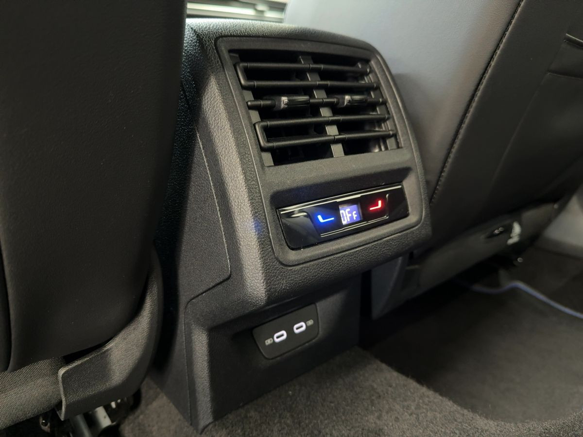 Golf VIII R 2.0 TSI DSG 4M 