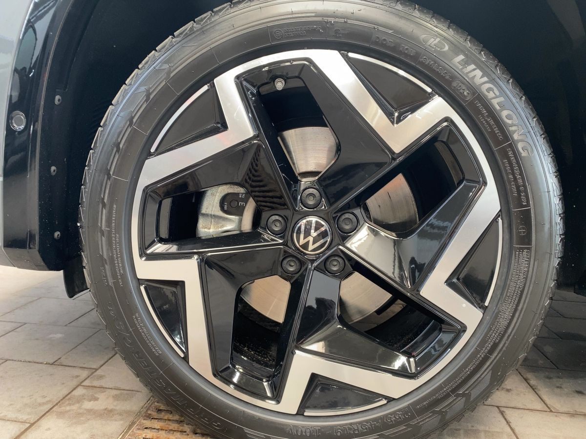 Tayron 2.0 TDI DSG R-Line 7-Sitze ACC Navi Standh. LED 