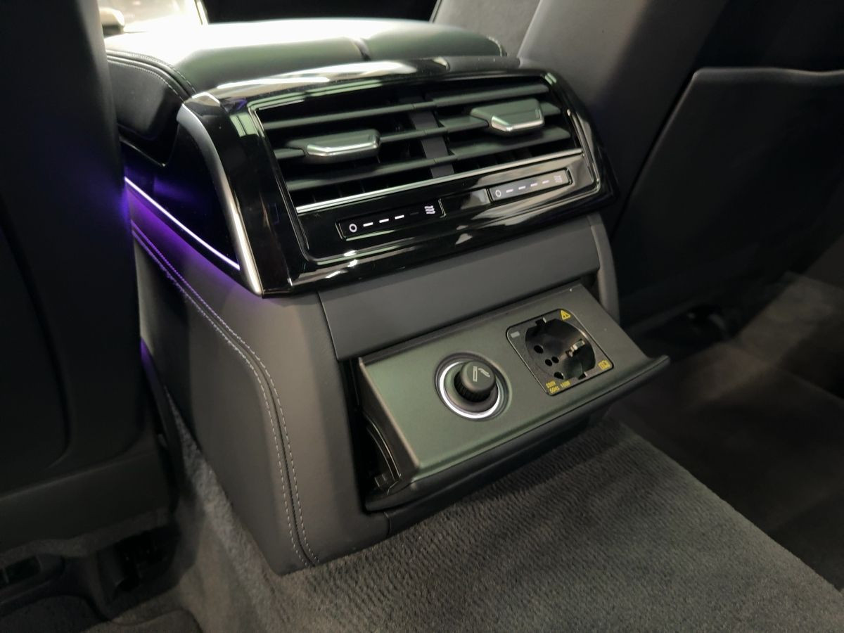 A8 3.0 V6 TDI Tiptronic Quattro S-Line AHK Navi LED-Matrix Pano. Head-Up