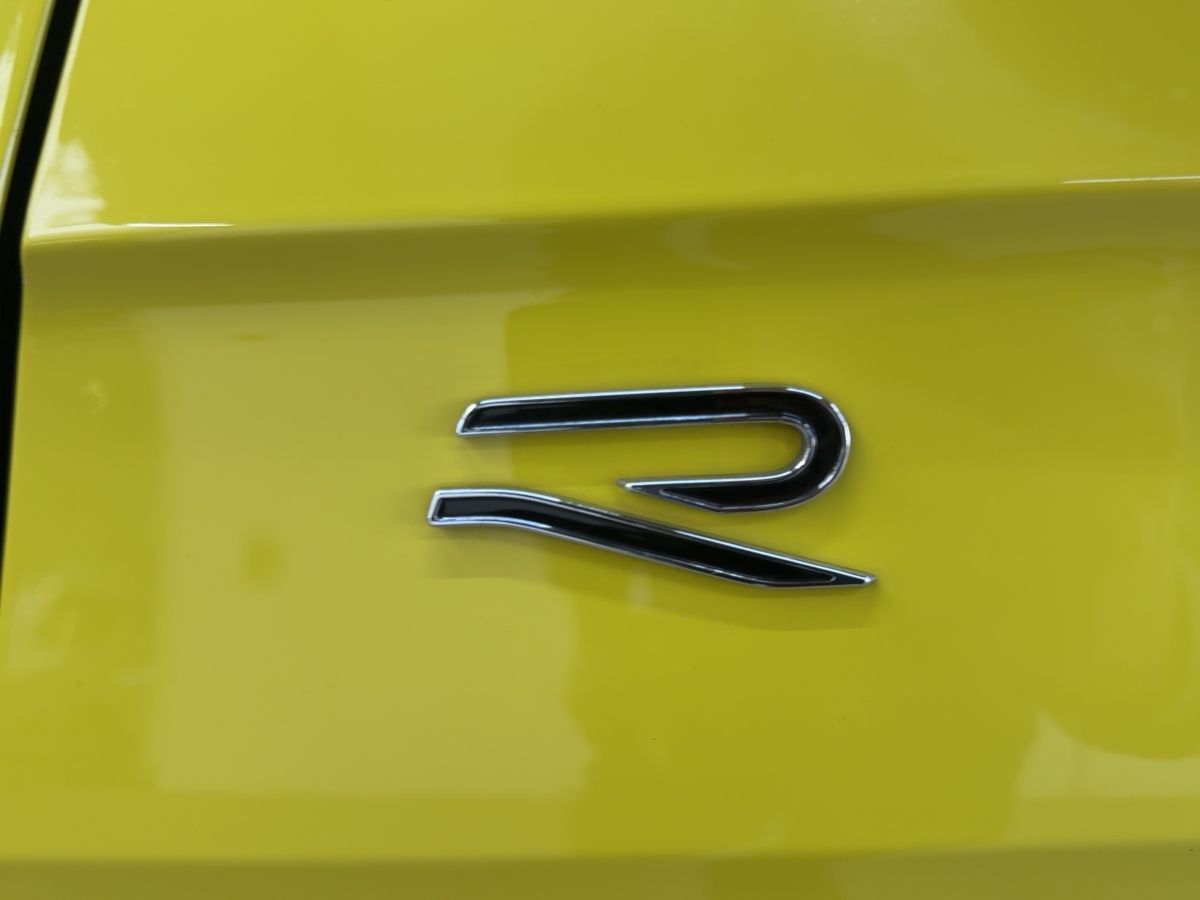 T-Cross 1.5 TSI DSG R-Line ACC AHK Navi LED-Matrix 