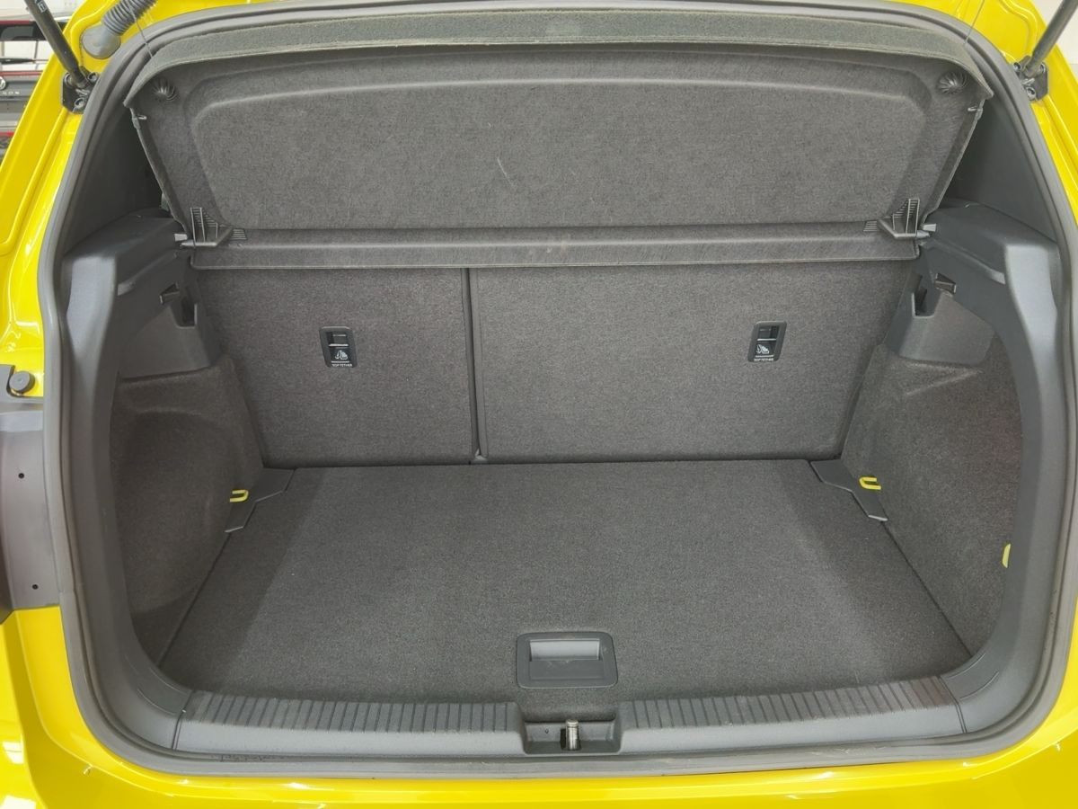 T-Cross 1.5 TSI DSG R-Line ACC AHK Navi LED-Matrix 