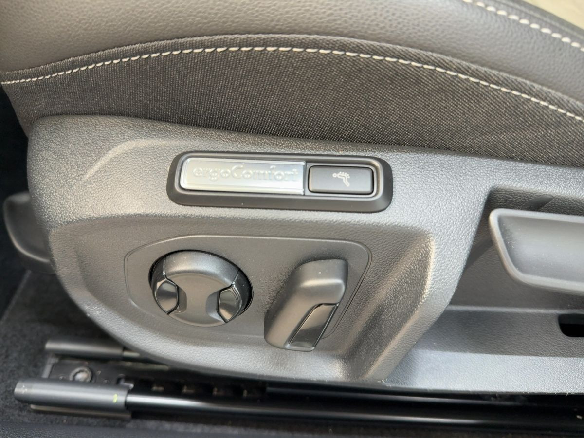 Arteon 2.0 TDI DSG R-Line ab 3,99 % AHK ACC Navi LED Area View Bluet. Sitzh.