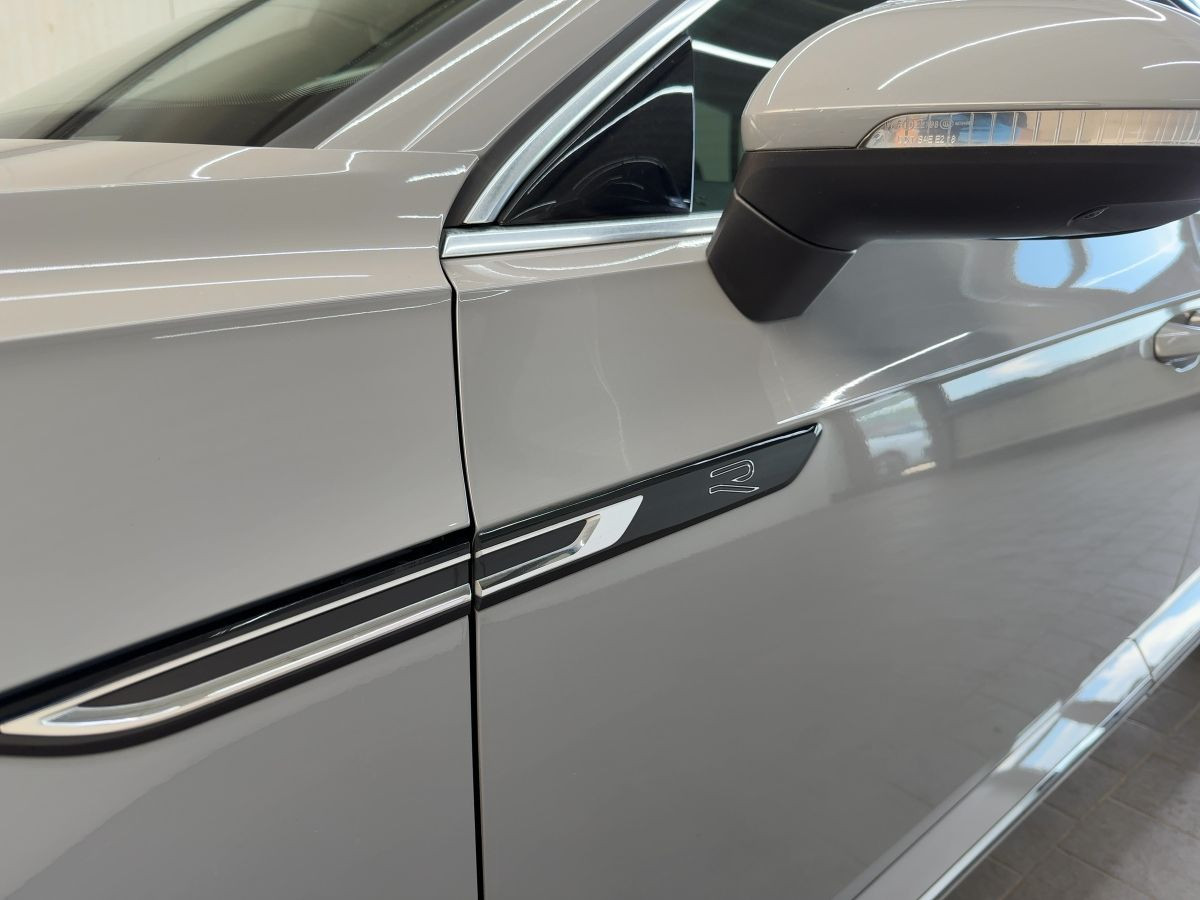 Arteon 2.0 TDI DSG R-Line ab 3,99 % AHK ACC Navi LED Area View Bluet. Sitzh.