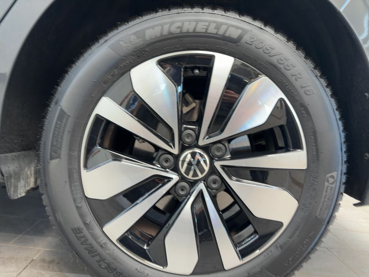 Golf VIII 1.5 eTSI DSG