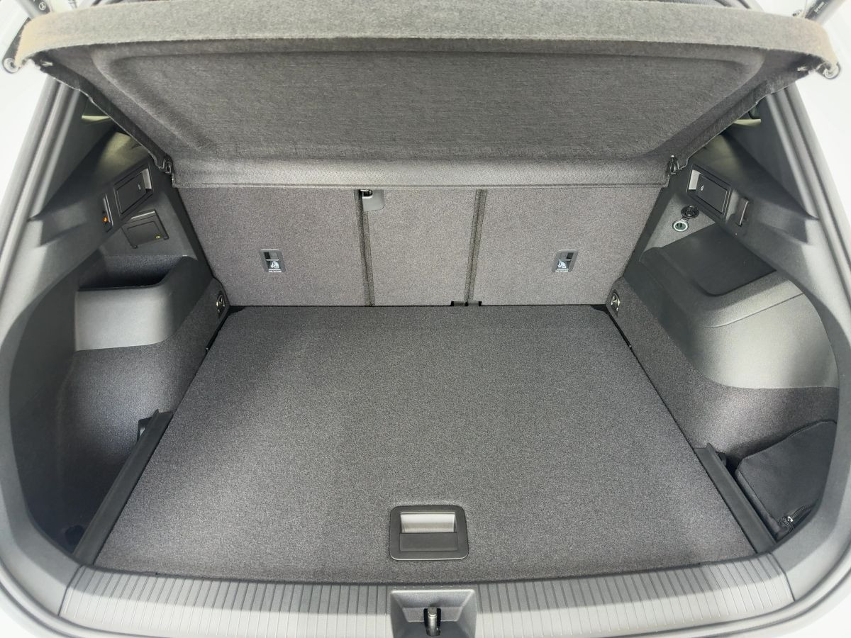 Tiguan R-Line 1.5 eTSI 110 kW 7-Gang-DSG LED ACC