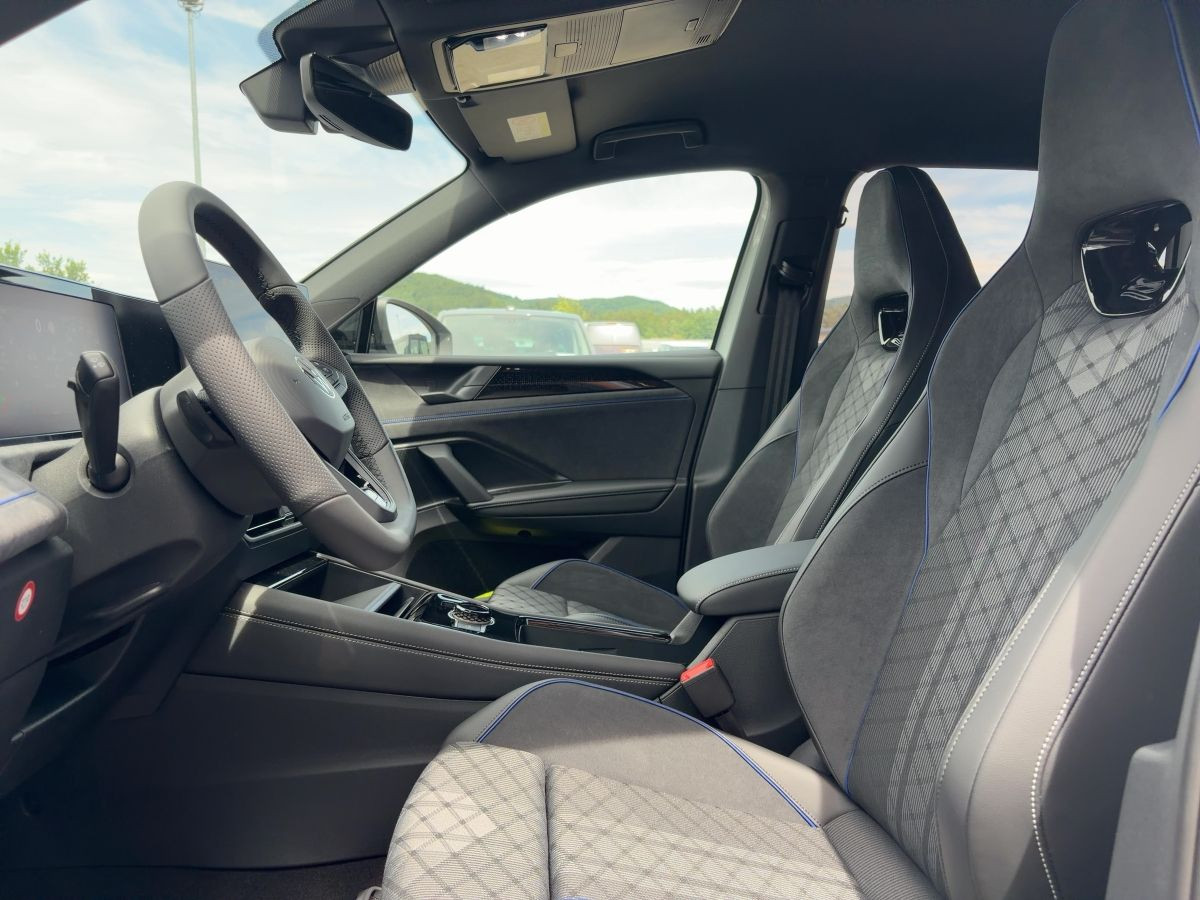 Tiguan R-Line 2,0 l TSI OPF 4MOTION 150 kW (204 PS) 7-Gang-Doppelkupplungsgetriebe DSG