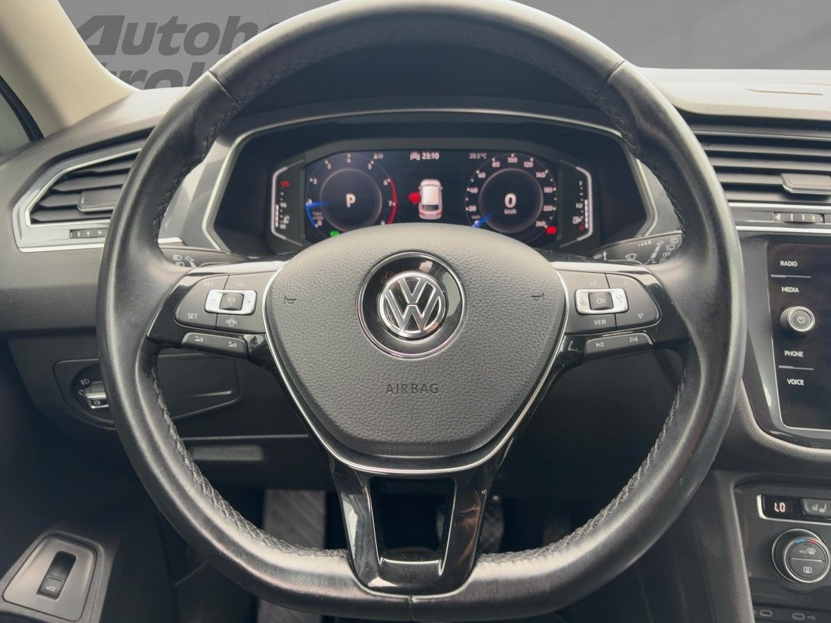 Tiguan Allspace 1.5 TSI DSG R-Line ACC LED Navi Climatronic Kamera Sitzh. DAB+ Bluet.
