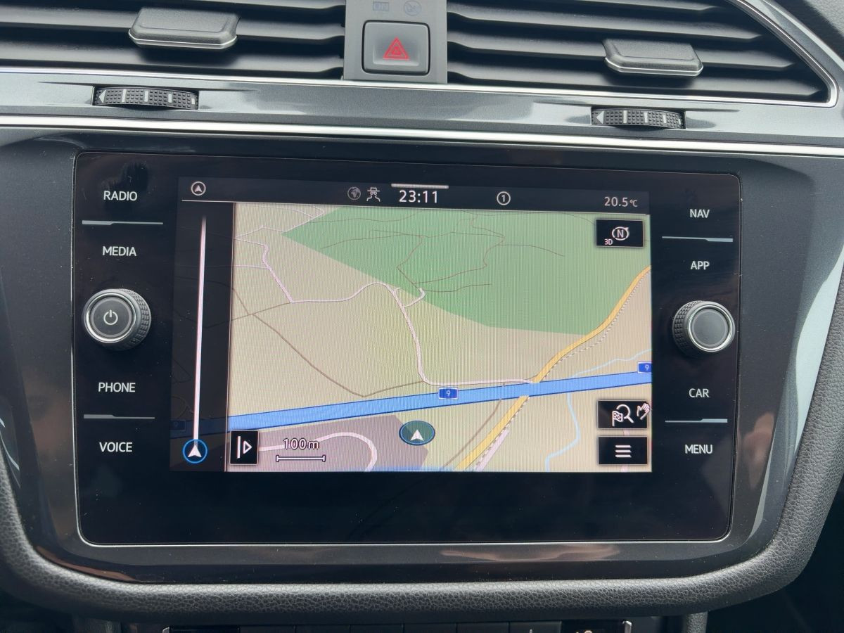 Tiguan Allspace 1.5 TSI DSG R-Line ACC LED Navi Climatronic Kamera Sitzh. DAB+ Bluet.
