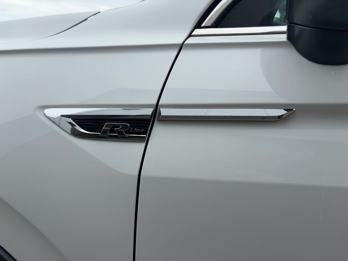 Tiguan Allspace 1.5 TSI DSG R-Line ACC LED Navi Climatronic Kamera Sitzh. DAB+ Bluet.