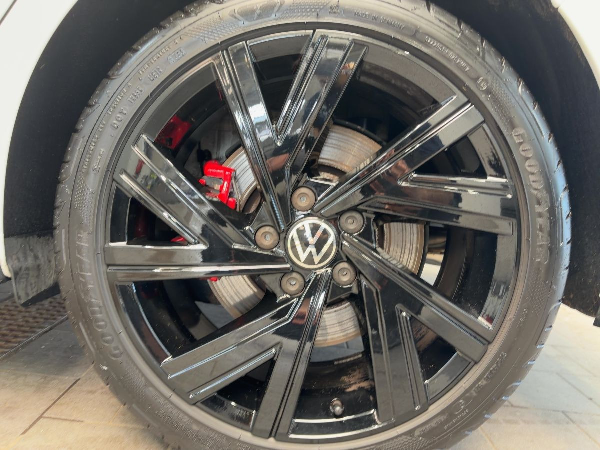 Golf VIII GTI Clubsport 2.0 TSI DSG 