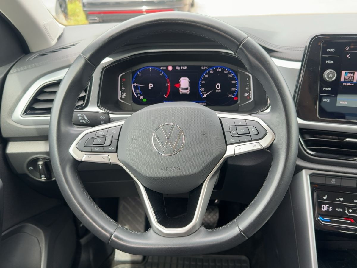 T-Roc 2.0 TDI DSG Life ACC LED Navi Climatronic Kamera Sitzh. Lane-Ass. Bluet.