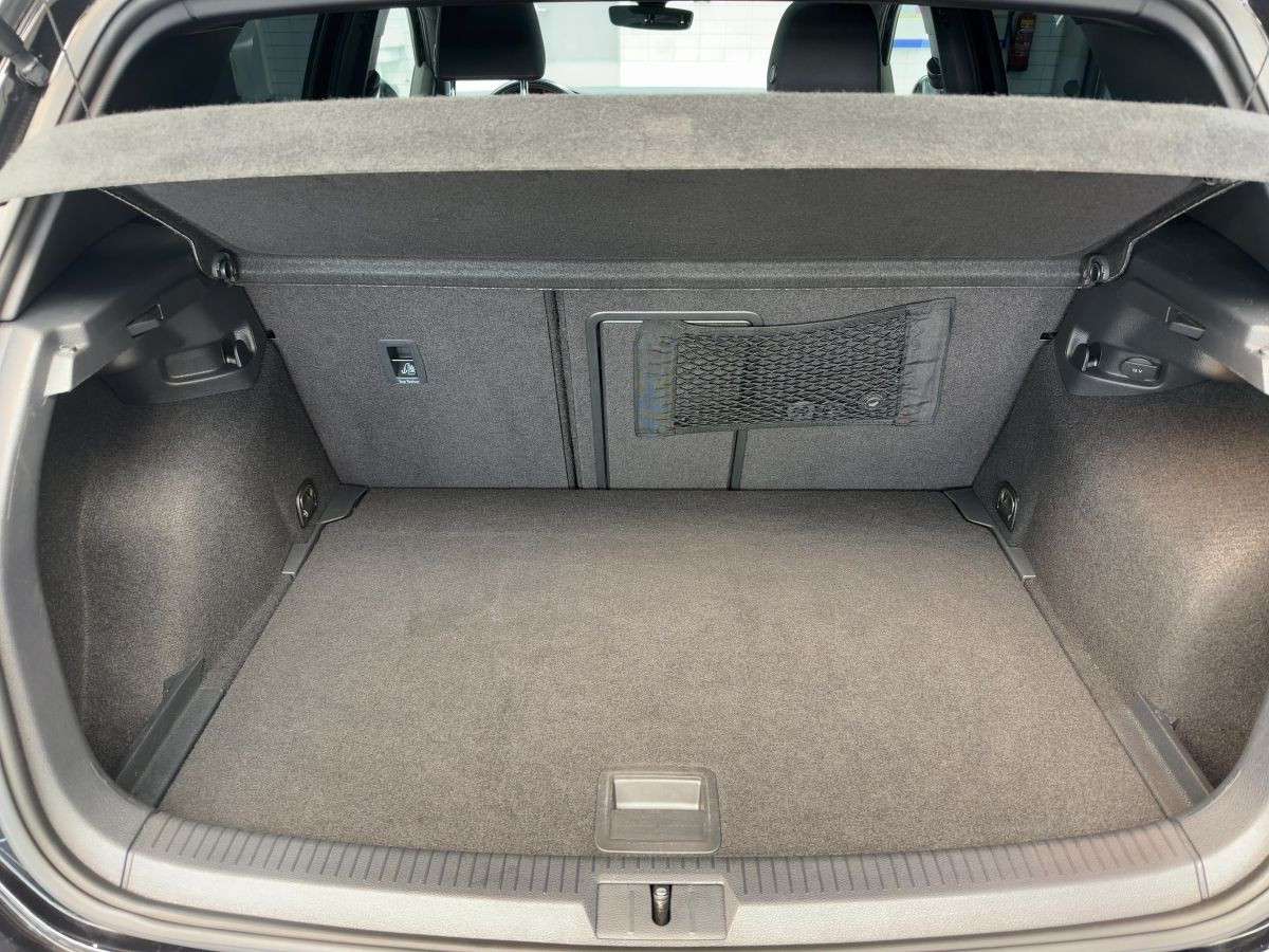 Golf VII GTI Performance 2.0 TSI DSG ACC LED Navi Pano Climatronic Sitzh. Bluet.